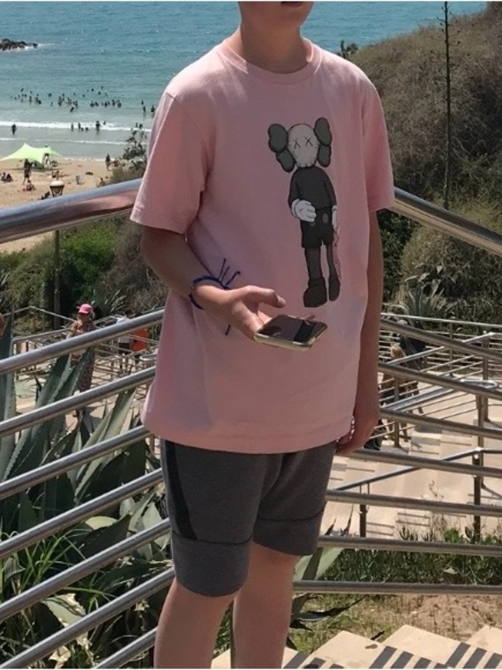 KAWS x Uniqlo Companion Graphic Tee Pink Size S